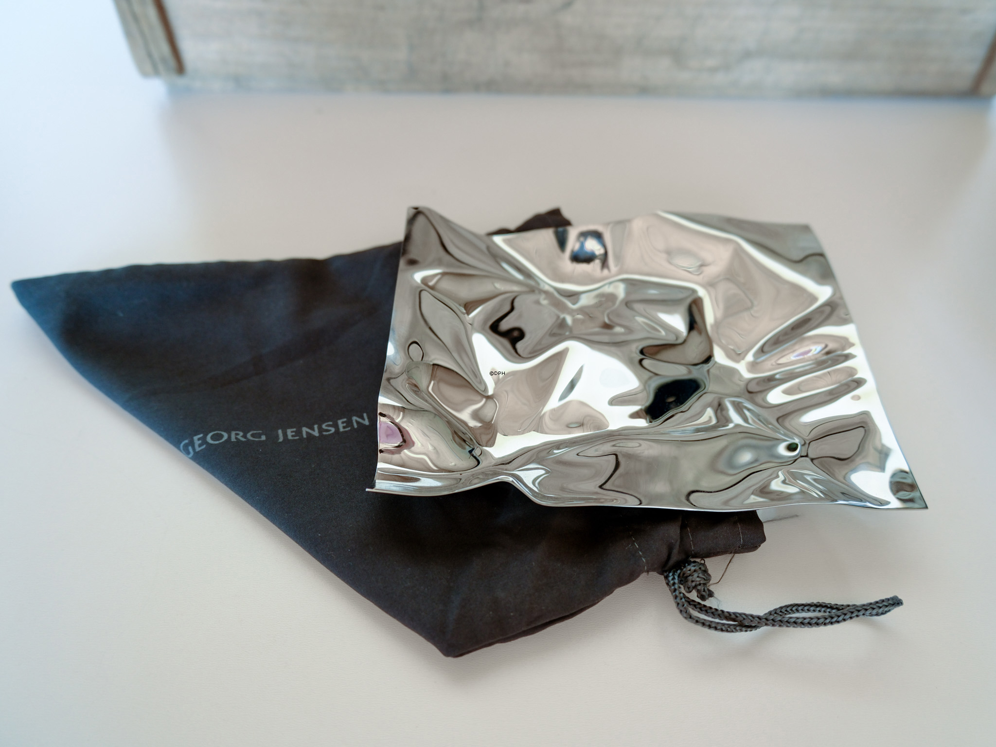 Georg Jensen dish no. 1302, Verner Panton, Stainless steel