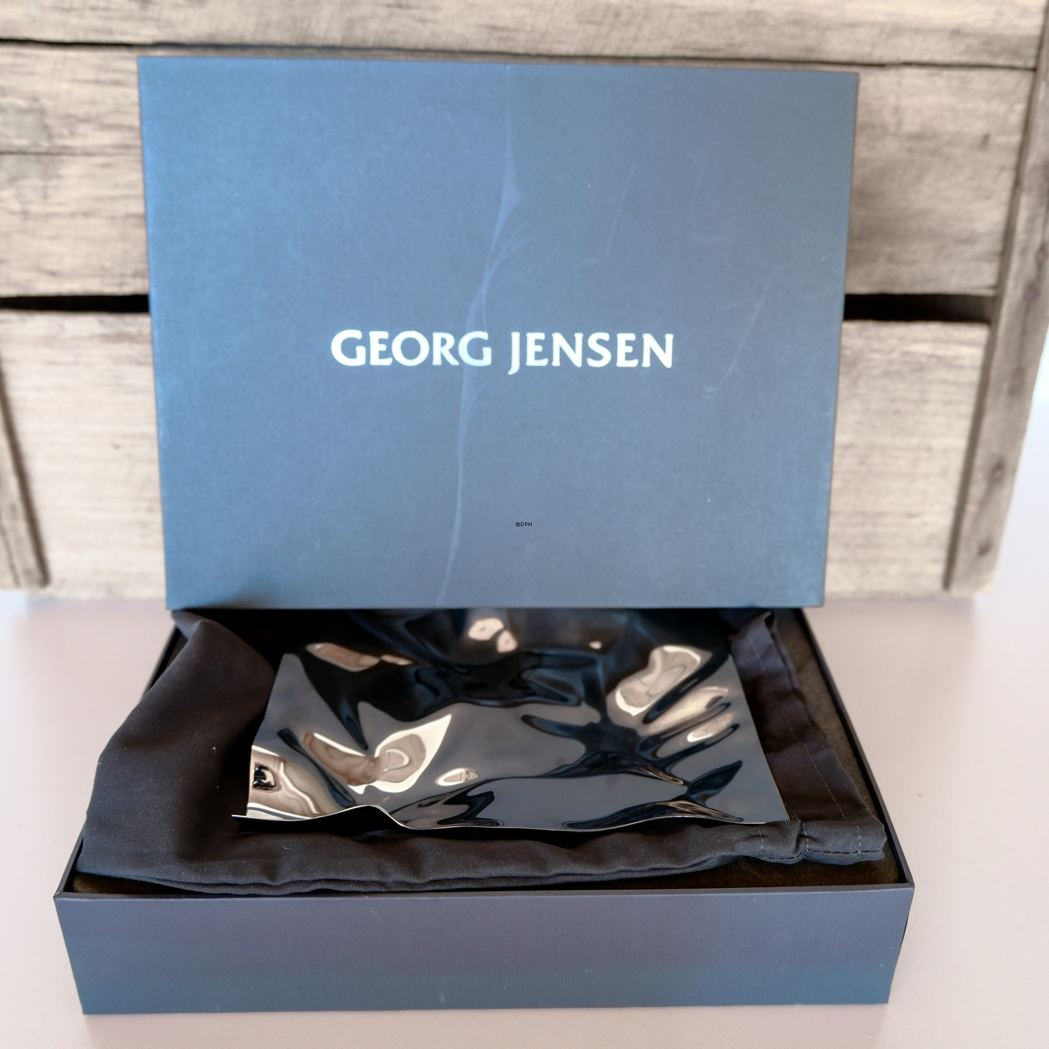 Georg Jensen dish no. 1302, Verner Panton, Stainless steel