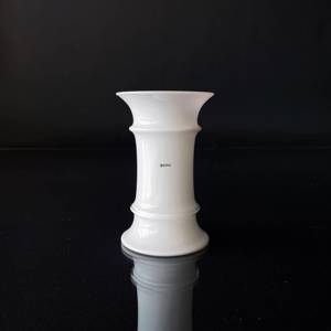 Holmegaard MB vase opal, mini | No. 4341309 | DPH Trading