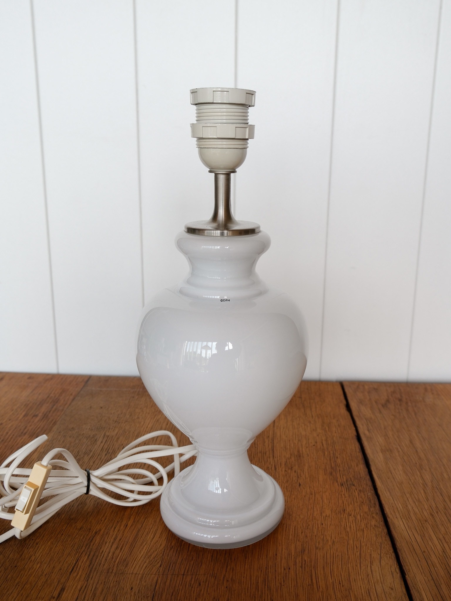 Holmegaard Florence table lamp, white glass, without shade - Discontinued (Used)