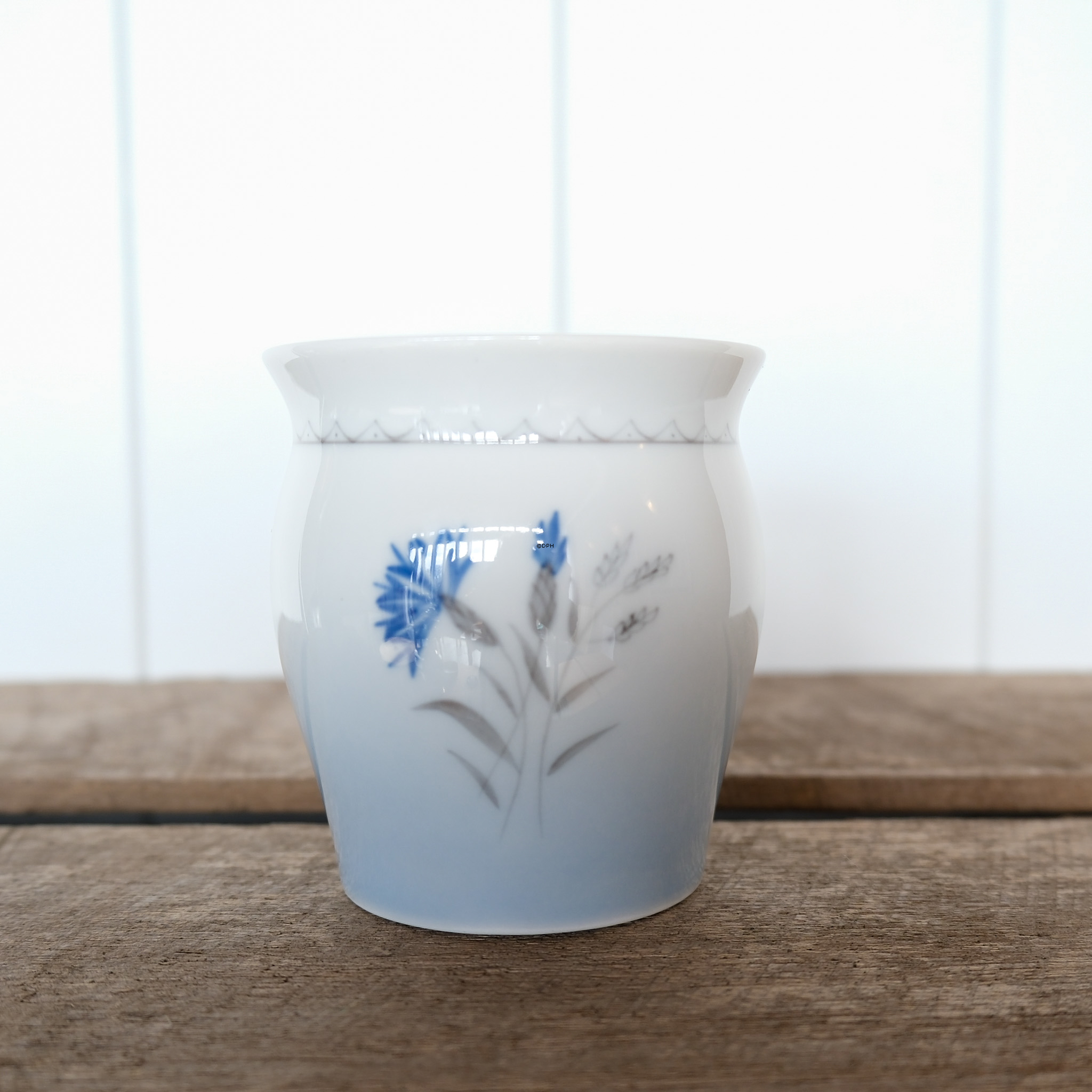 Demeter tableware small vase no. 219 or 676