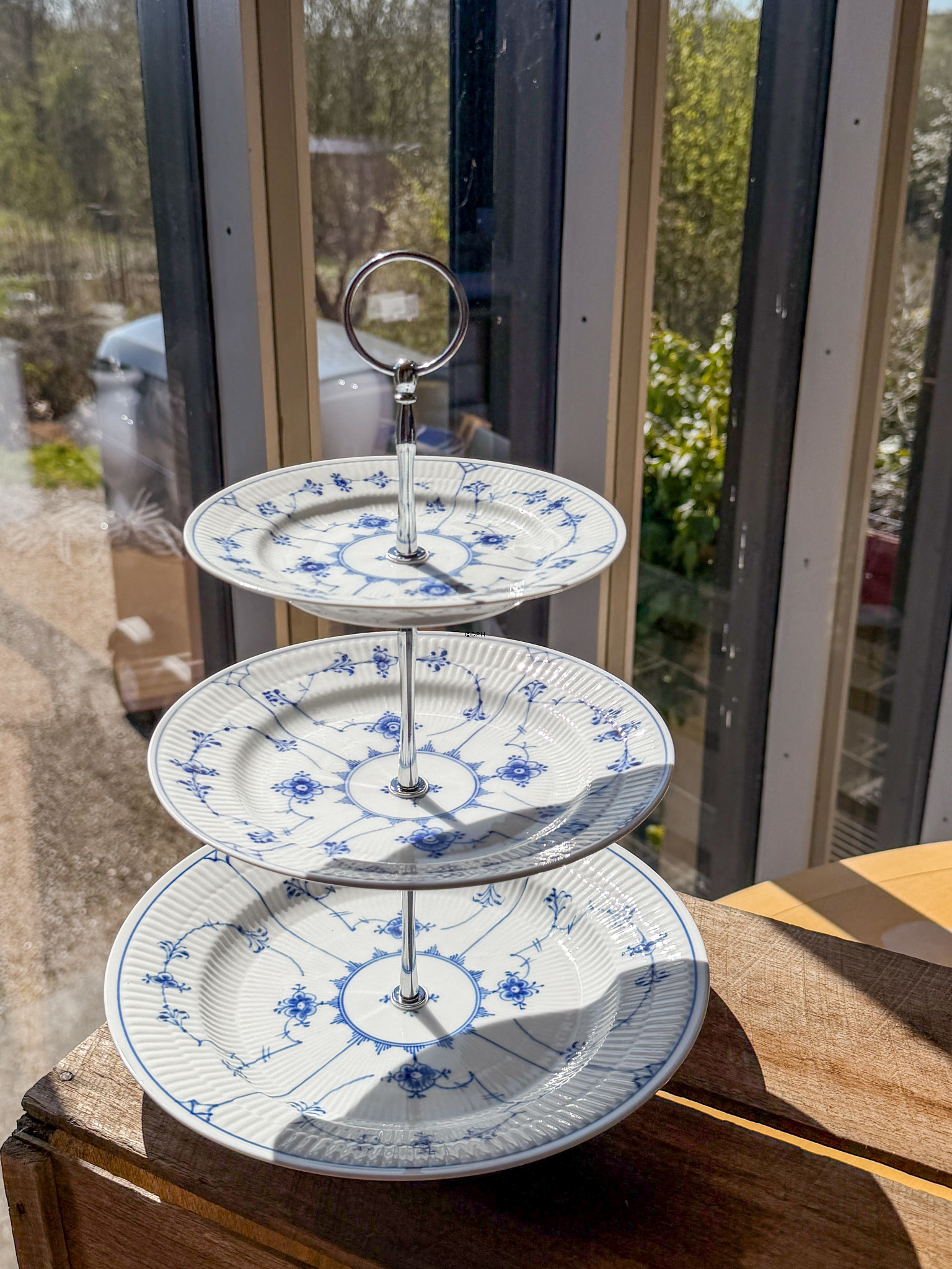 Royal Copenhagen Blue Fluted Plain 3-tier stand