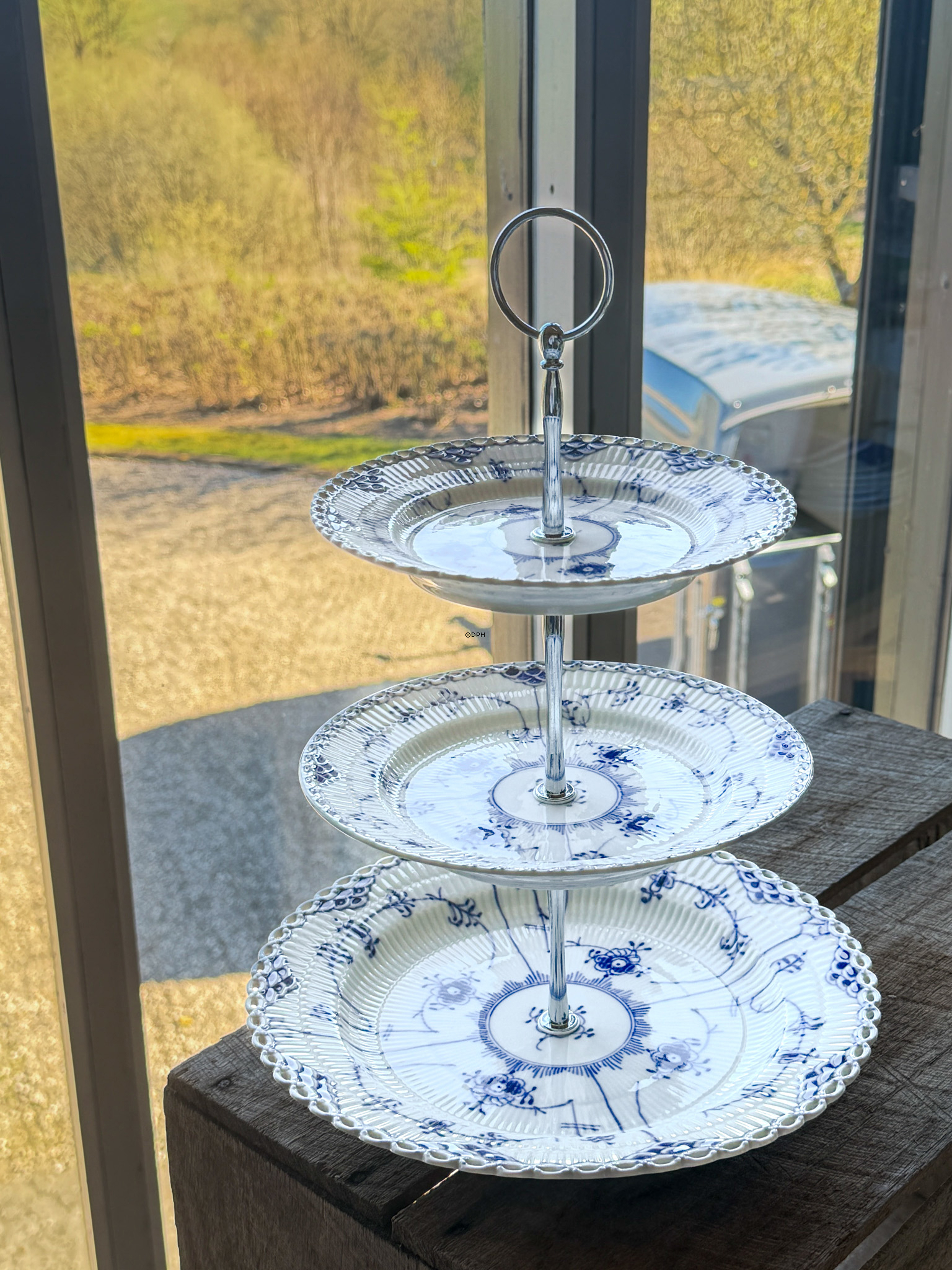 Royal Copenhagen Blue Fluted Full Lace / Half Lace 3-tier cake stand