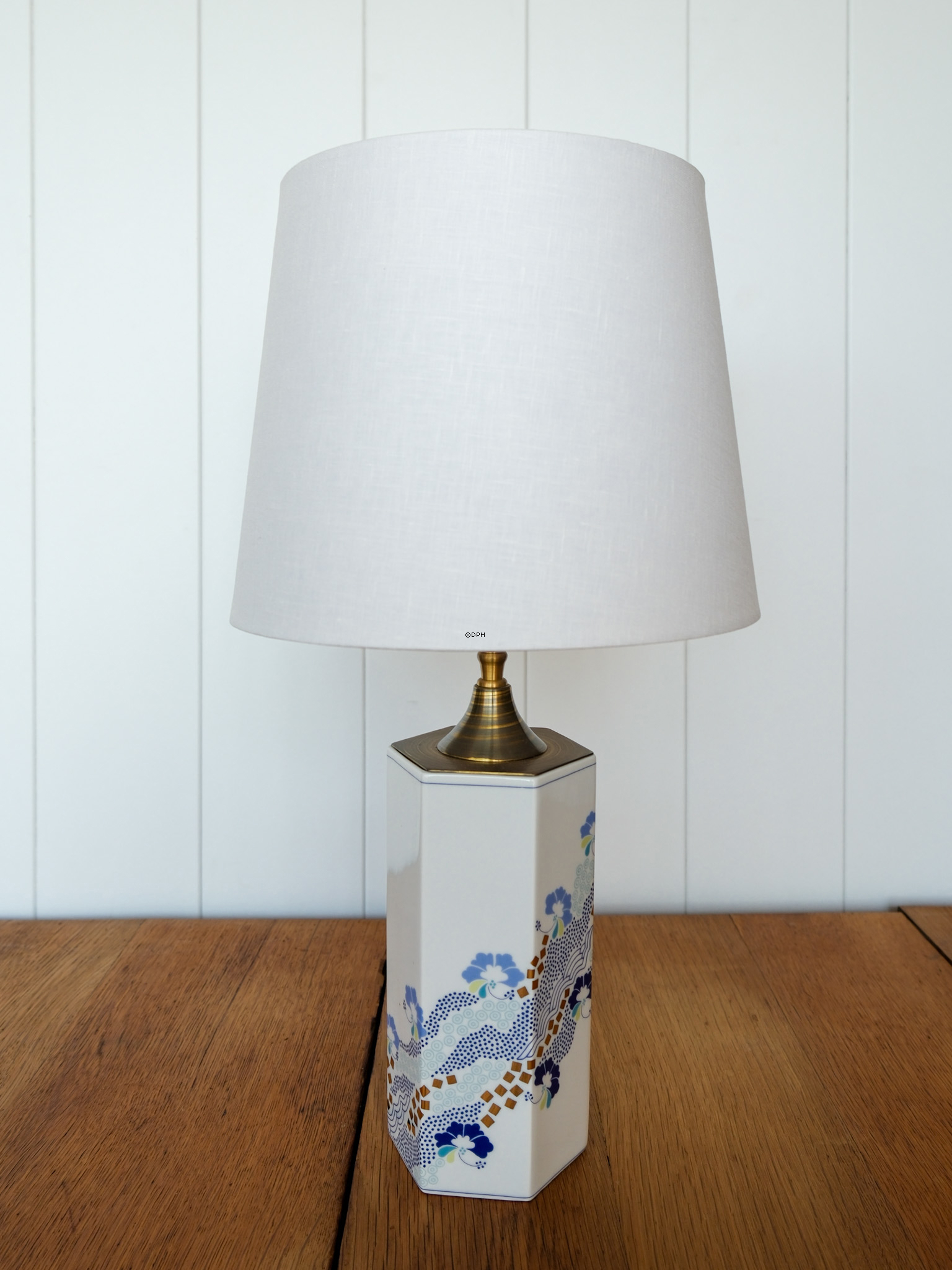 Round cylindrical lampshade height 21 cm, off white linen fabric