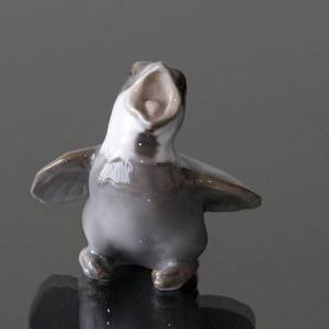 Young Sparrow screeching for food, Bing & Grondahl bird figurine No. 1852 | No. B1852 | DPH Trading