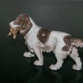 Apporting Cockerspaniel bringing back the prey, Bing & Grondahl dog figurin...