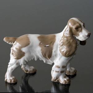 Springer spaniel standing at attention, Bing & Grondahl dog figurine No. 2095 | No. B2095 | DPH Trading