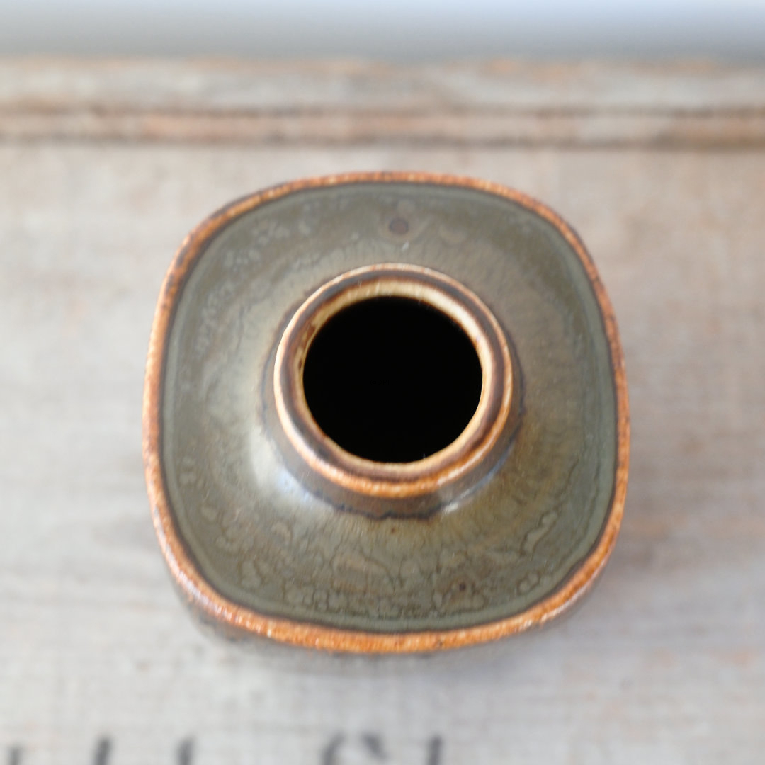 Vase stoneware. Bing & Grondahl  designed by Valdemar Petersen