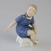 Girl on footstool, Bing & Grondahl figurine No. 2258