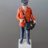 Postman with red coat bringing the news, Bing & Grondahl figurine