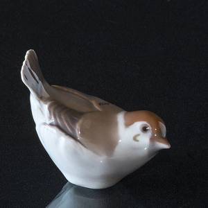 Sparrow with its tail pointing upwards, Bing & Grondahl figurine no. 1003083 | No. B2494 | Alt. 1003083 | DPH Trading