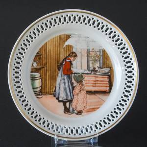 Carl Larsson service. Cake plate, Motif no 3 No. 4503-616, Bing & Grondahl | No. B4503-616 | DPH Trading