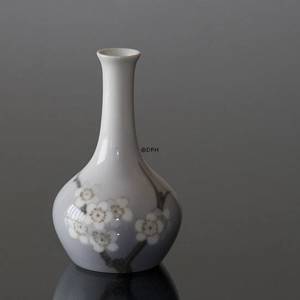 Vase with Apple Twig, Bing & Grondahl | No. B63-143 | DPH Trading