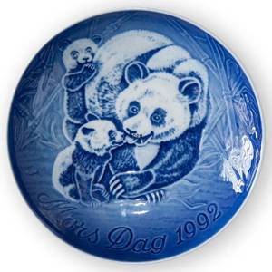 Panda with Cubs 1992, Bing & Grondahl Mothers Day plate | Year 1992 | No. BM1992 | Alt. 1902692 | DPH Trading