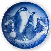 Penguin with Young Ones 1998, Bing & Grondahl Mother's Day plate