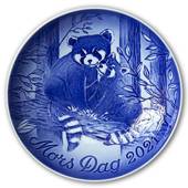 Red Panda with young one 2021, Bing & Grondahl Mother's Day plate