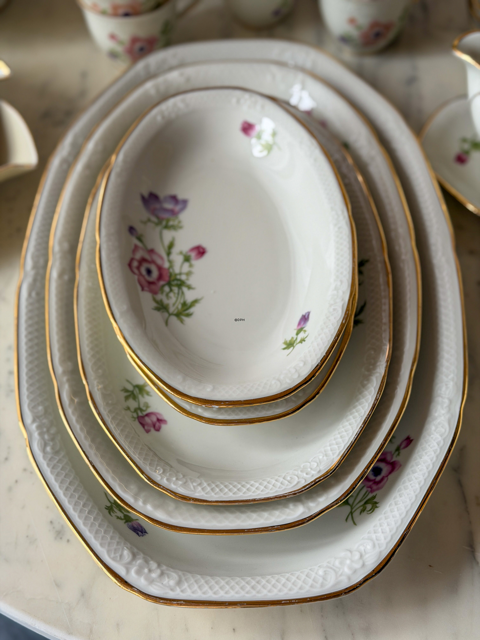 Floral coffee and dinner service from Kongens Lyngby / Copenhagen - Set of 96 pieces