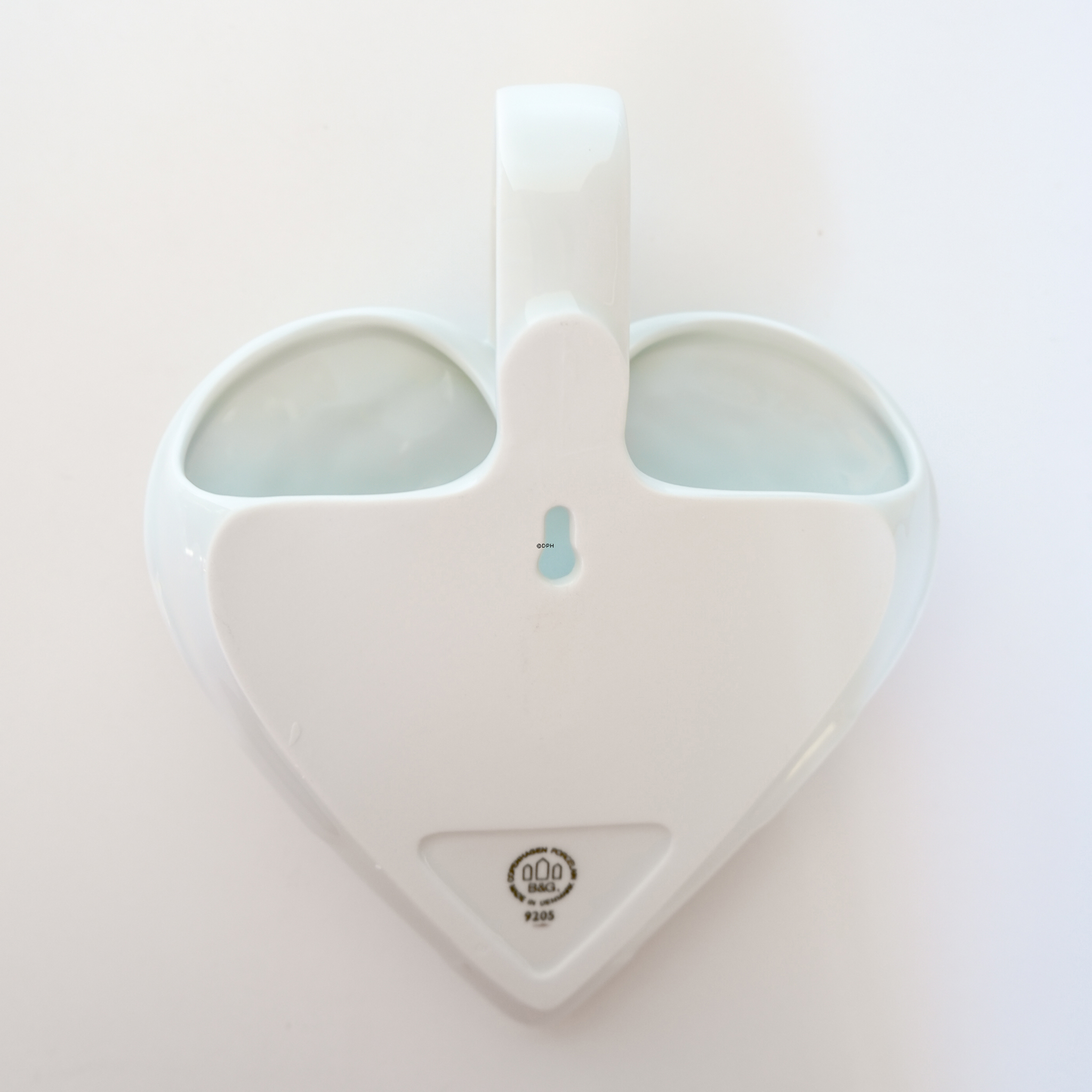 Bing & Groendahl Christmas Heart / Woven Heart, white with gold no. 9205