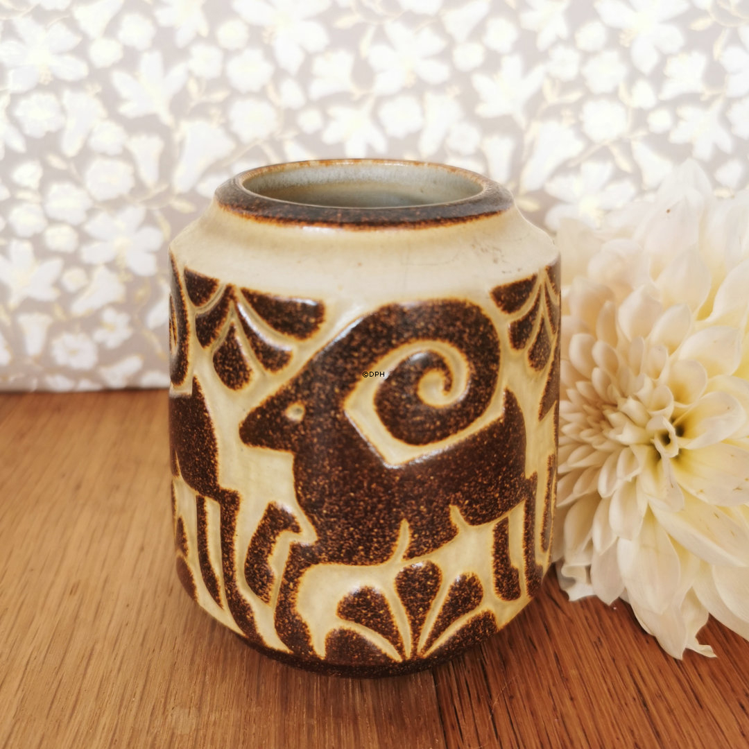 Vase with Ibex, nr. 6423