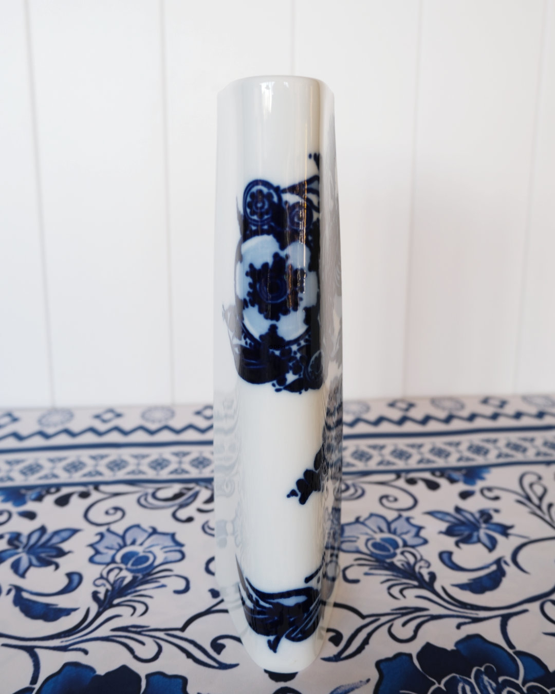 Rosenthal Bjorn Wiinblad Vase with bird motif