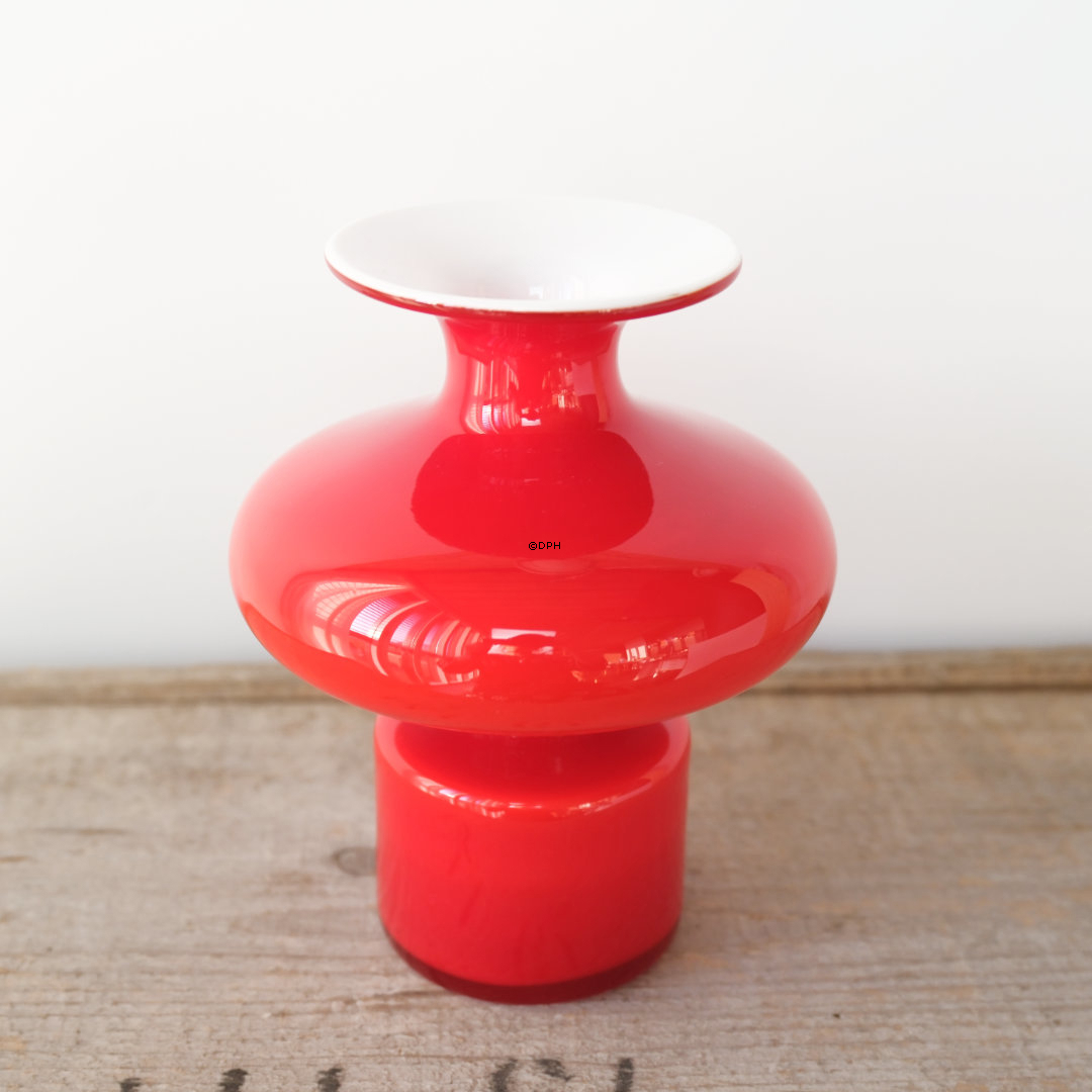 Holmegaard Red Palette vase, Design Michael Bang