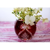 Small crystal glass vase, with engravings and bordeaux colored glass