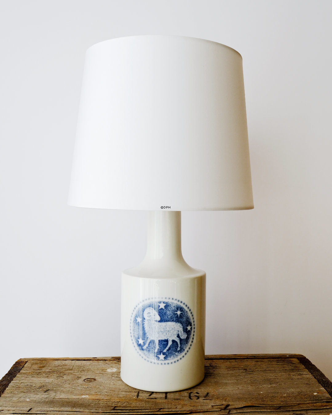 Round cylindrical lampshade height 22 cm, white chintz fabric