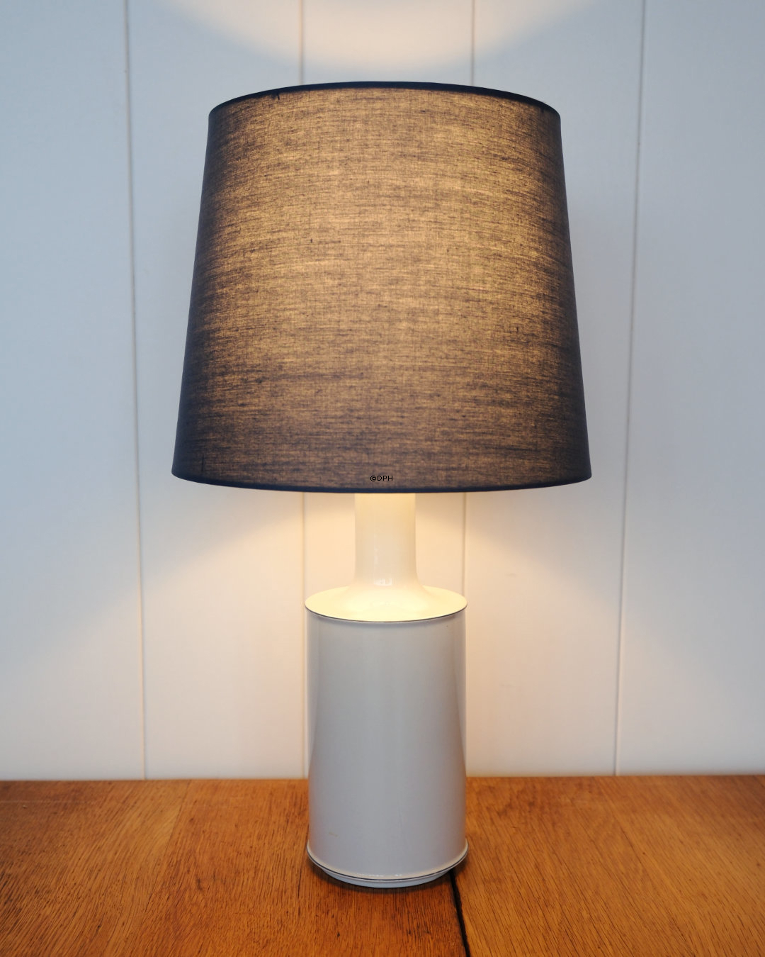 Royal Copenhagen Blue Line Lamp, Medium Size