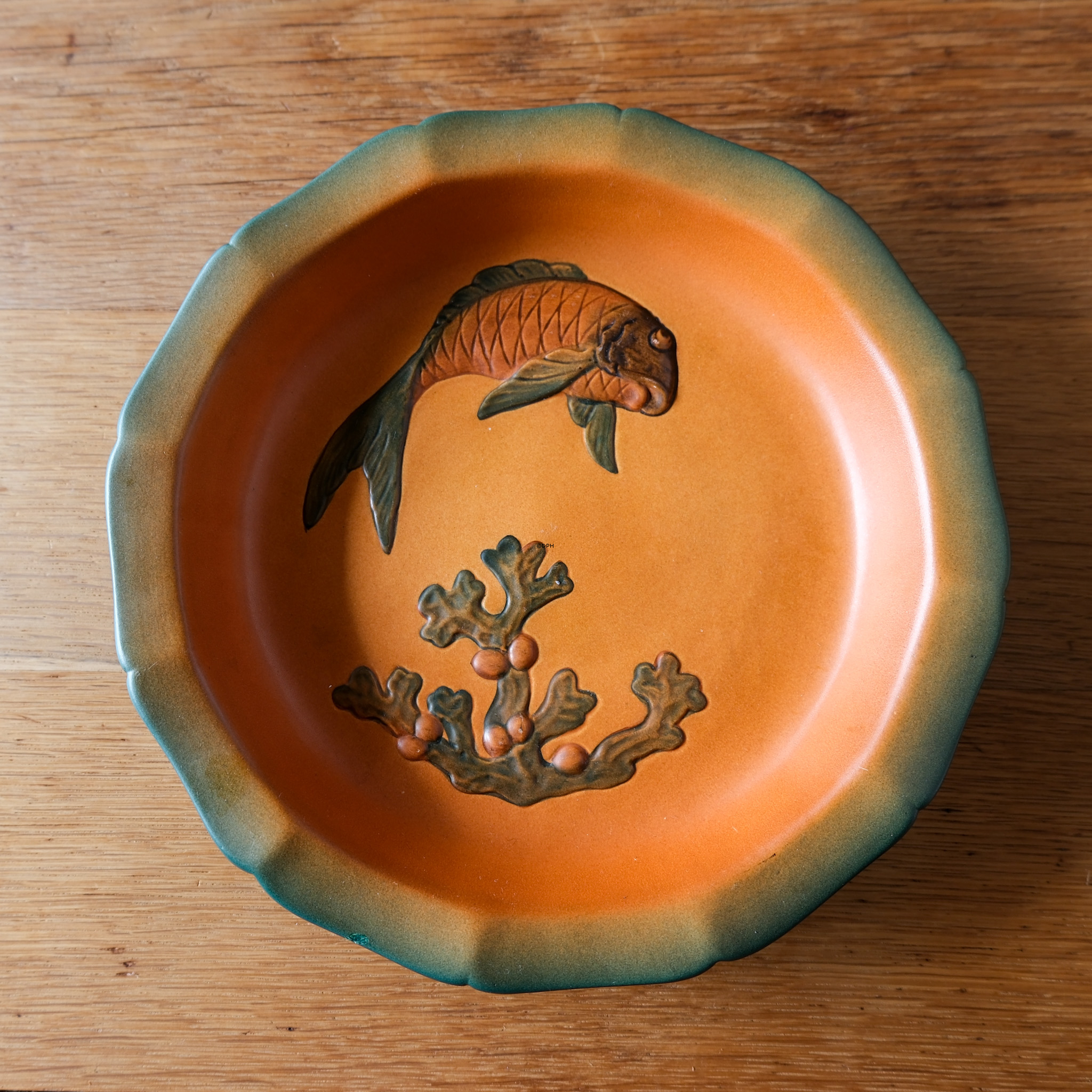 Dish with fish No. 139