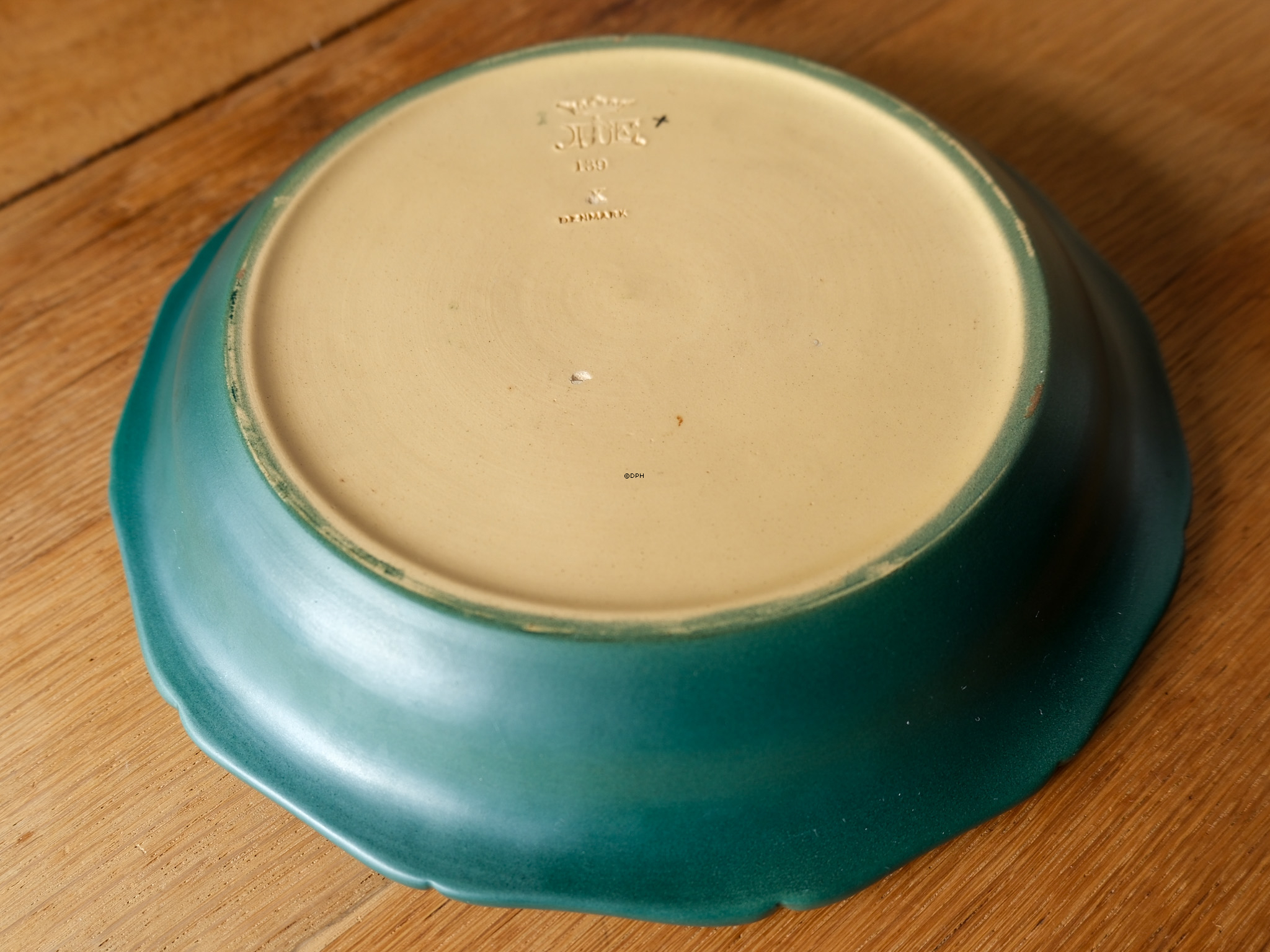 Dish with fish No. 139