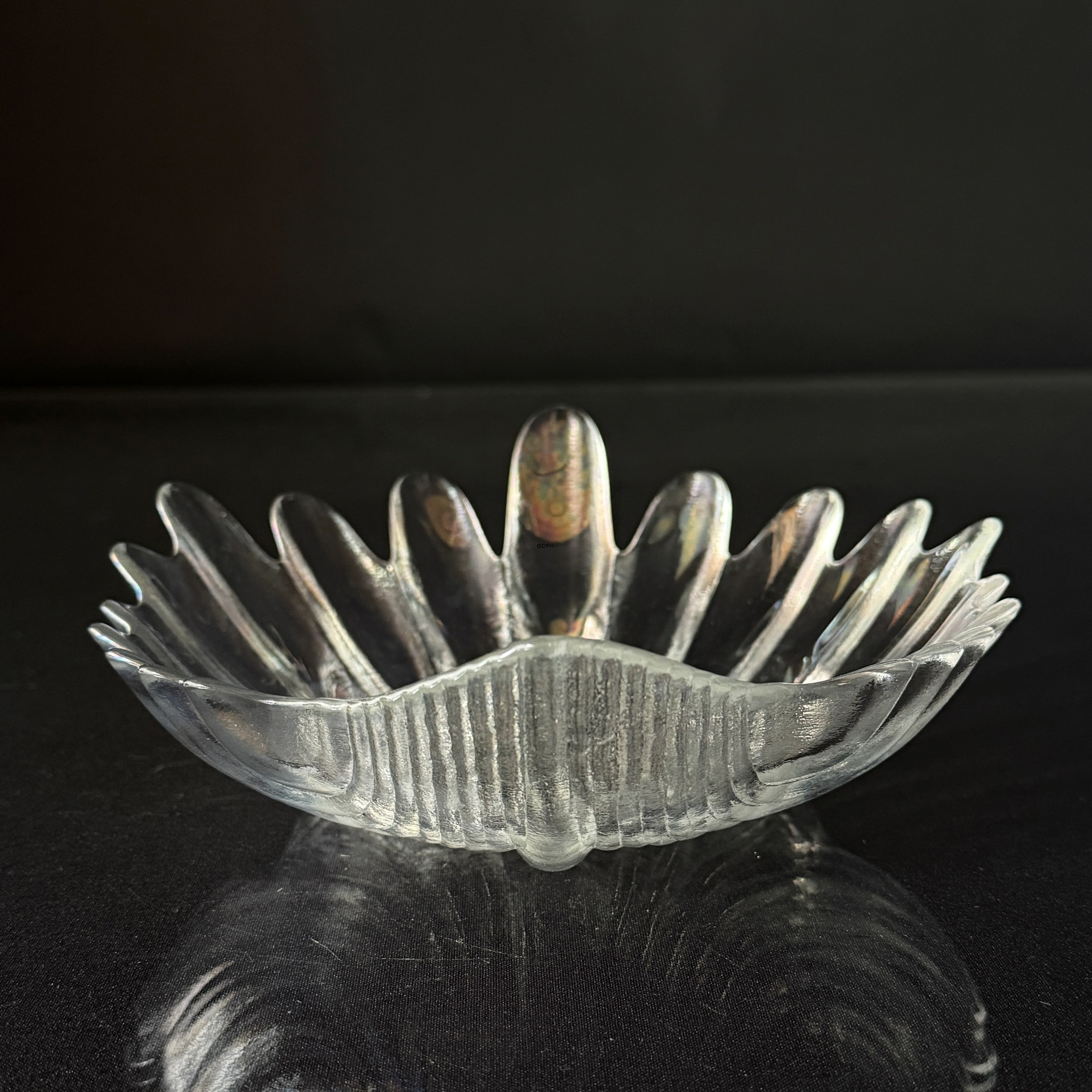 Glass bowl with flower