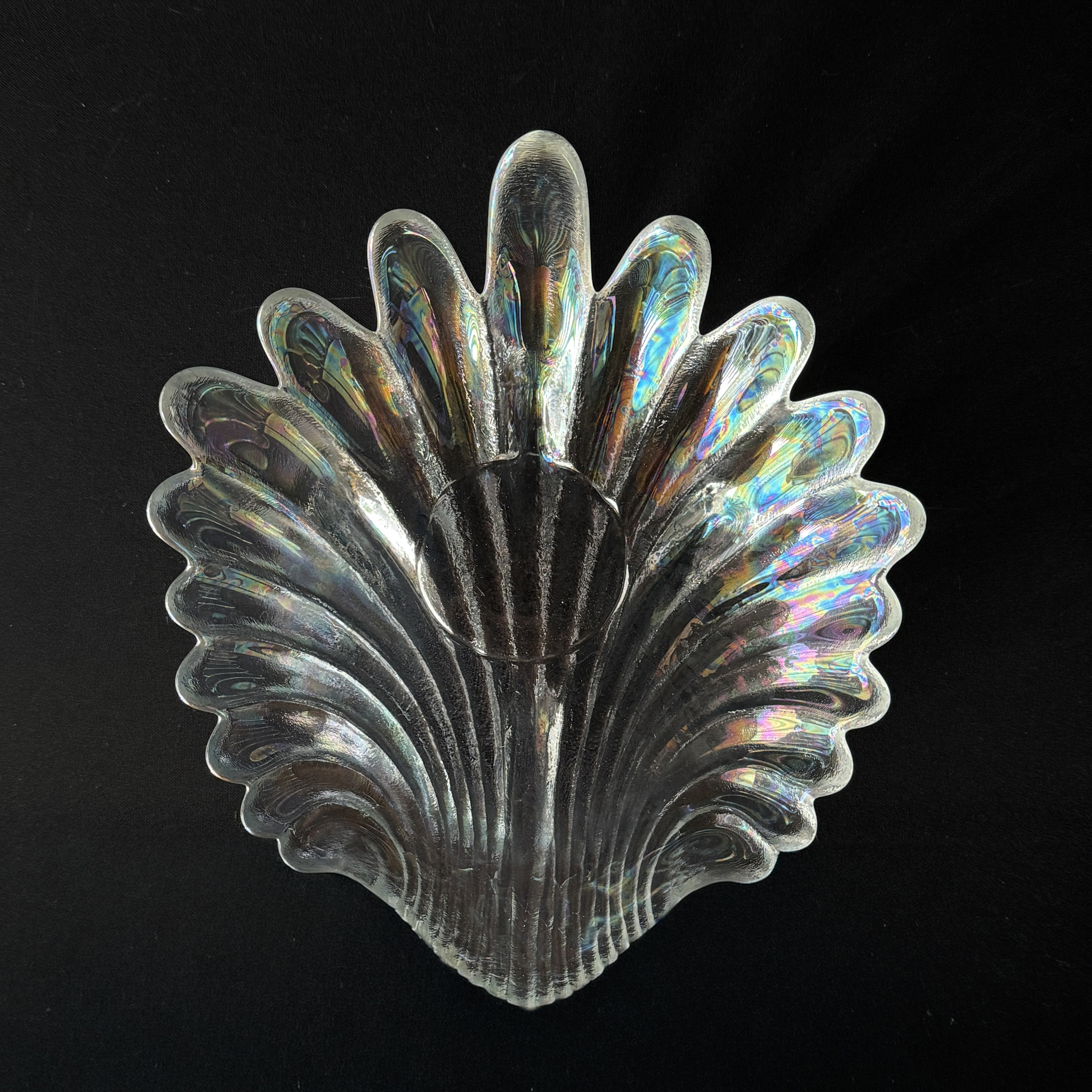 Glass bowl with flower