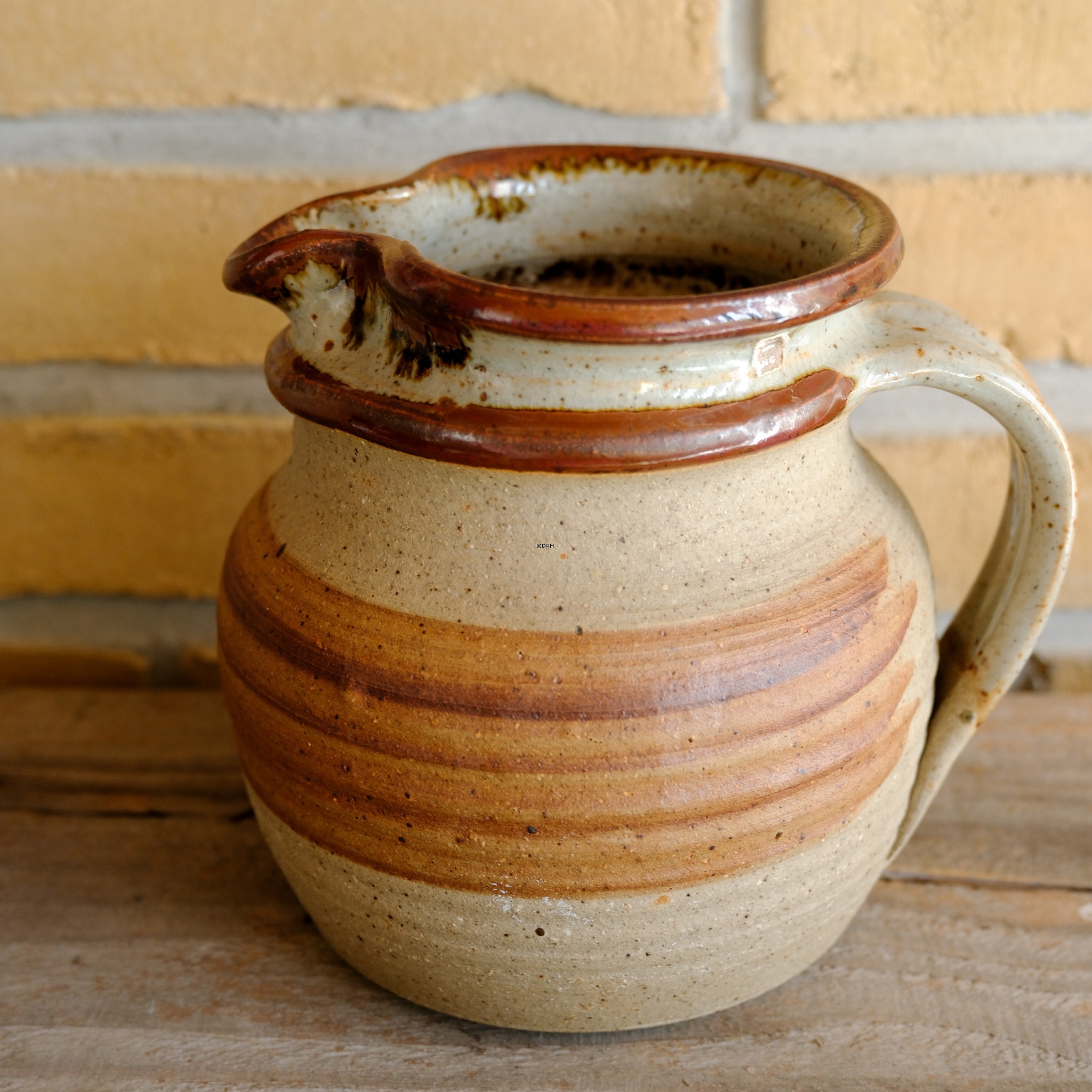 Ceramic jug in beautiful brown tones, Michael Andersen