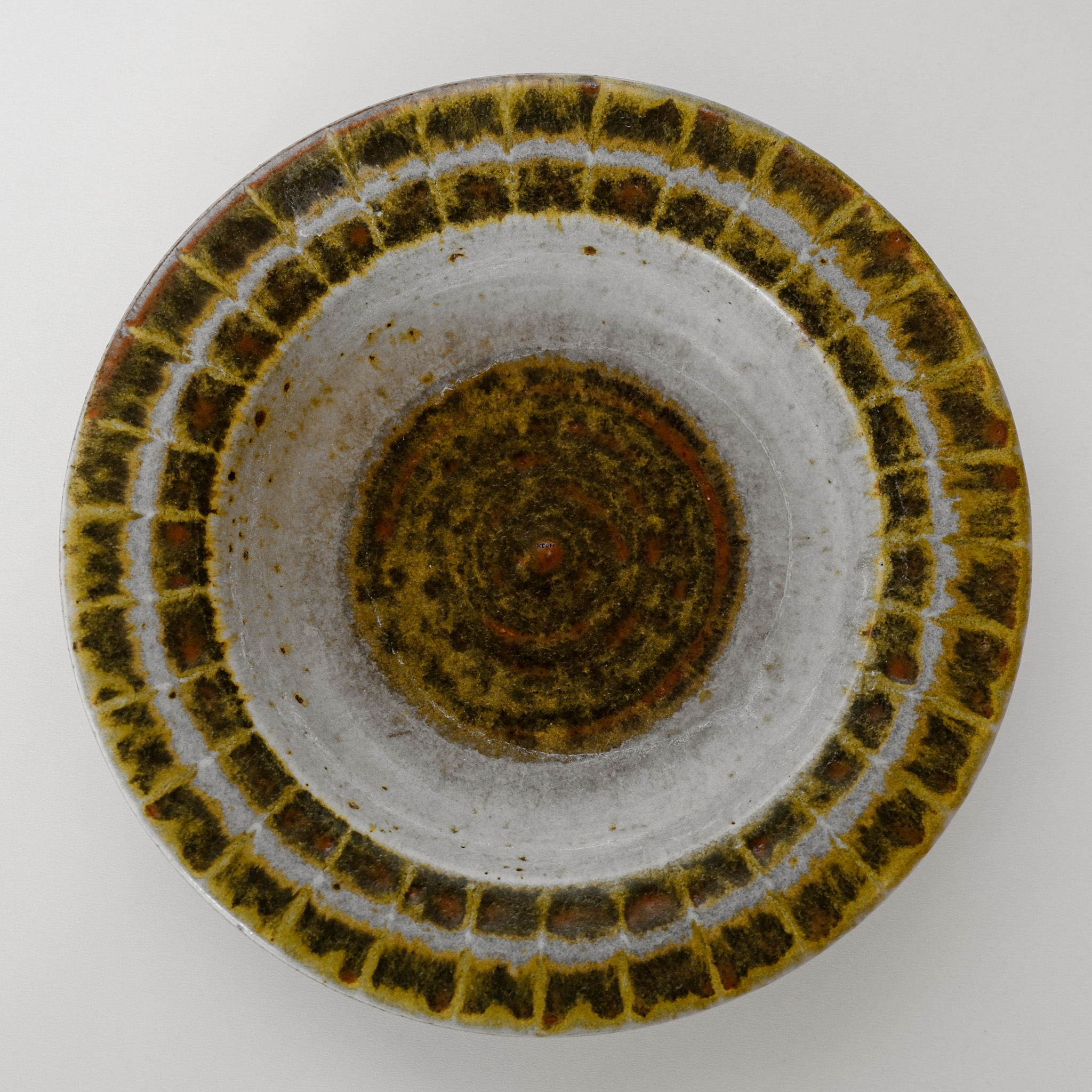 Light green/beige bowl, Michael Andersen