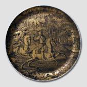 Golden Hunting plate, German. Motif of 2 riders