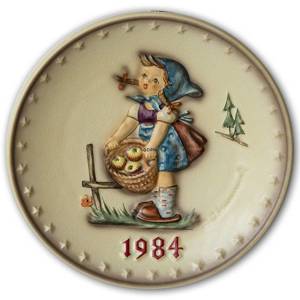 Hummel Annual plate with girl with basket of apples. | Year 1984 | No. HA1984 | Alt. HÅ840 | DPH Trading