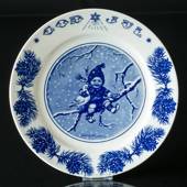 1977 Jenny Nystrom Christmas plate, child with dove