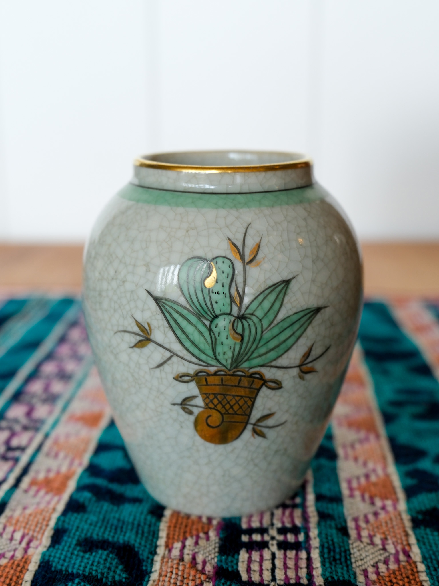 Lyngby craquelé vase with green flower, No. 74-1-3028