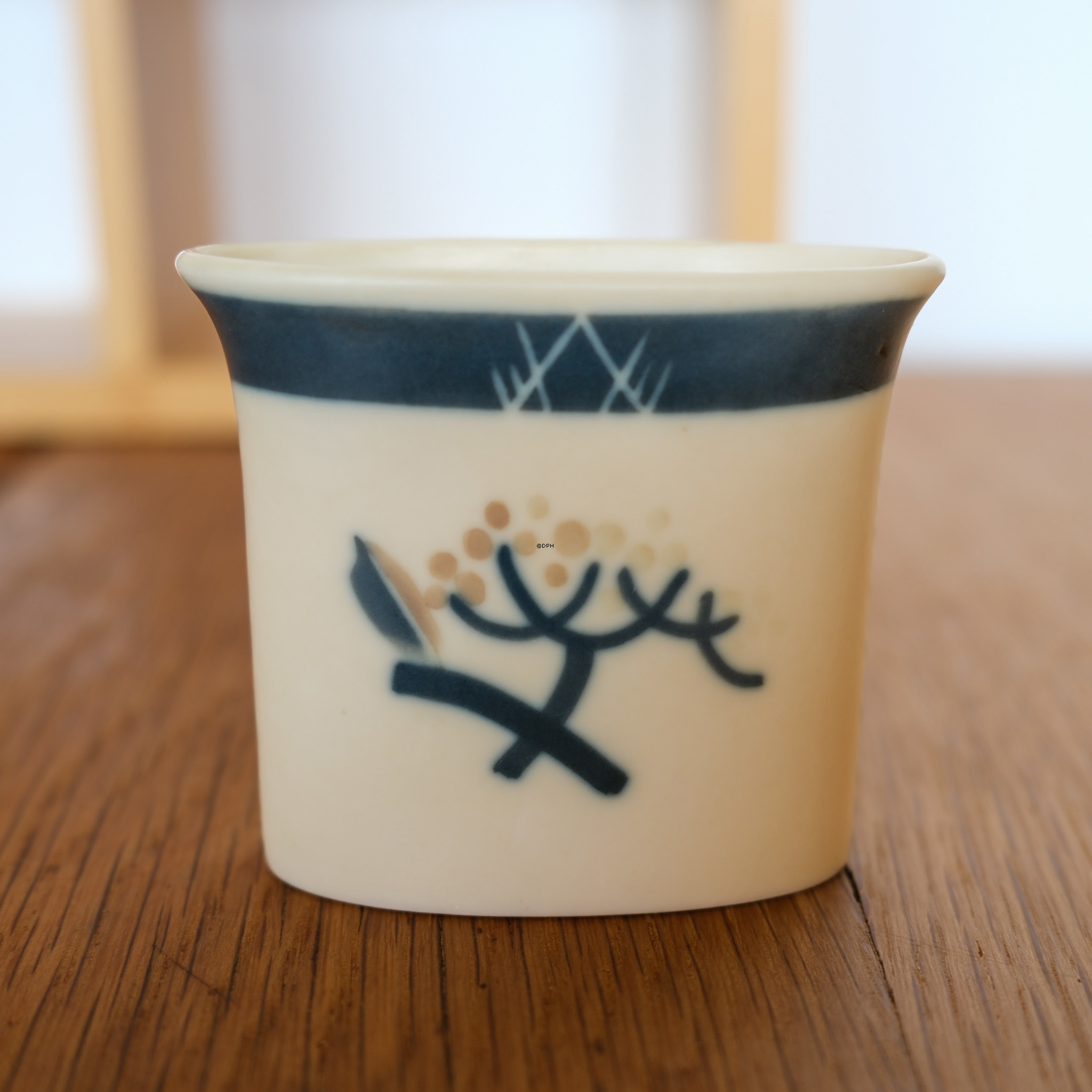Faience toothpick holder with blue decoration, Royal Copenhagen No. 10-26
