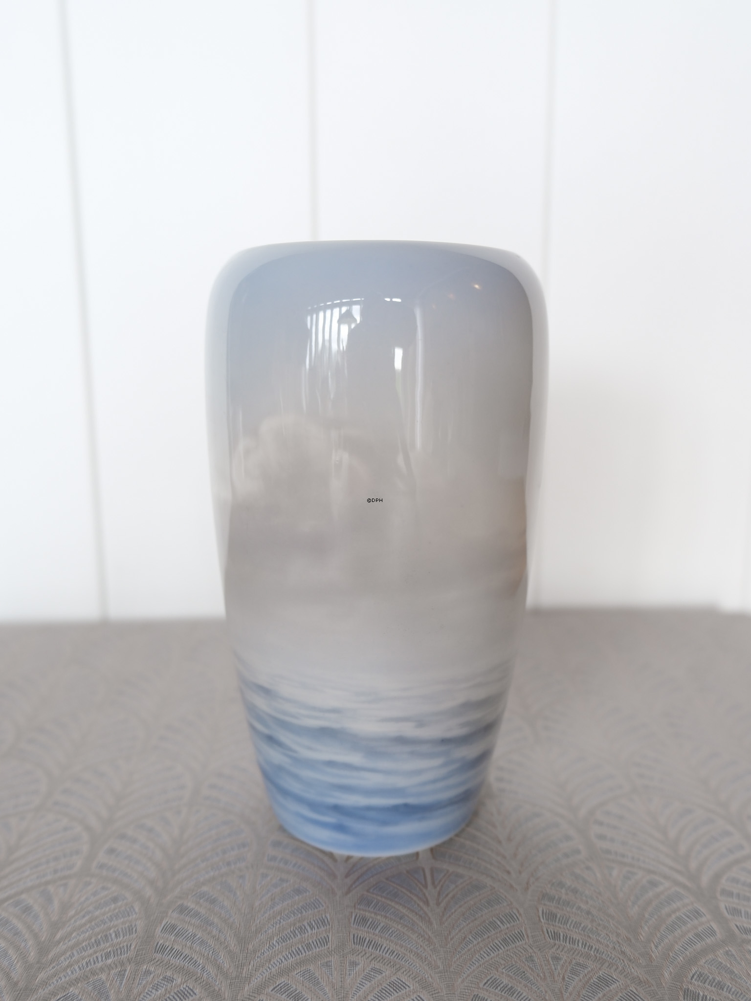 Vase with Flying Duck above the waves, Royal Copenhagen No. 1087-237