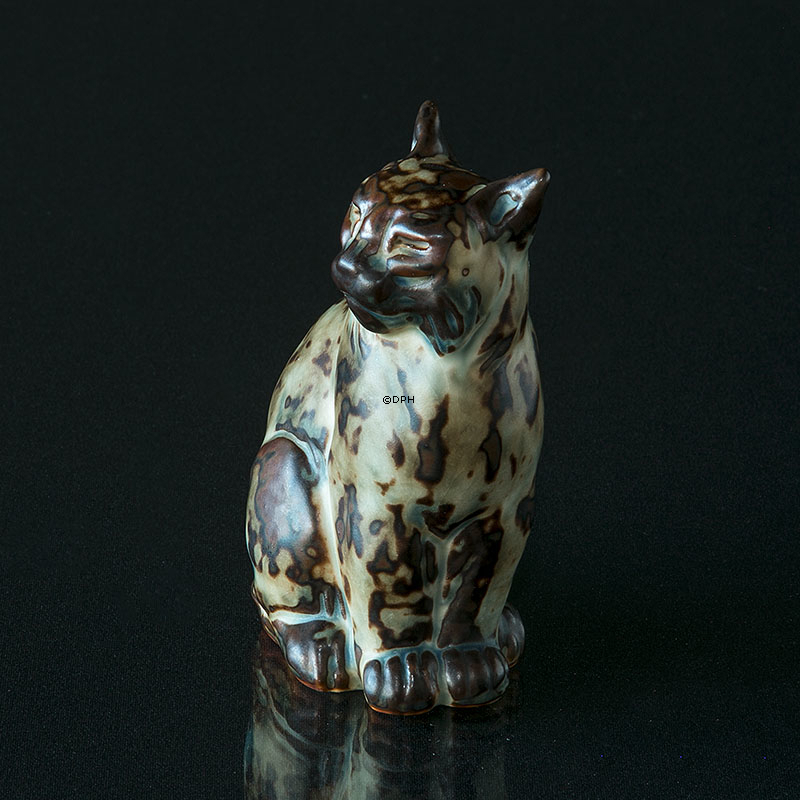 Lynx or Cat sitting Proudly, Royal Copenhagen Stoneware figurine No. 20242