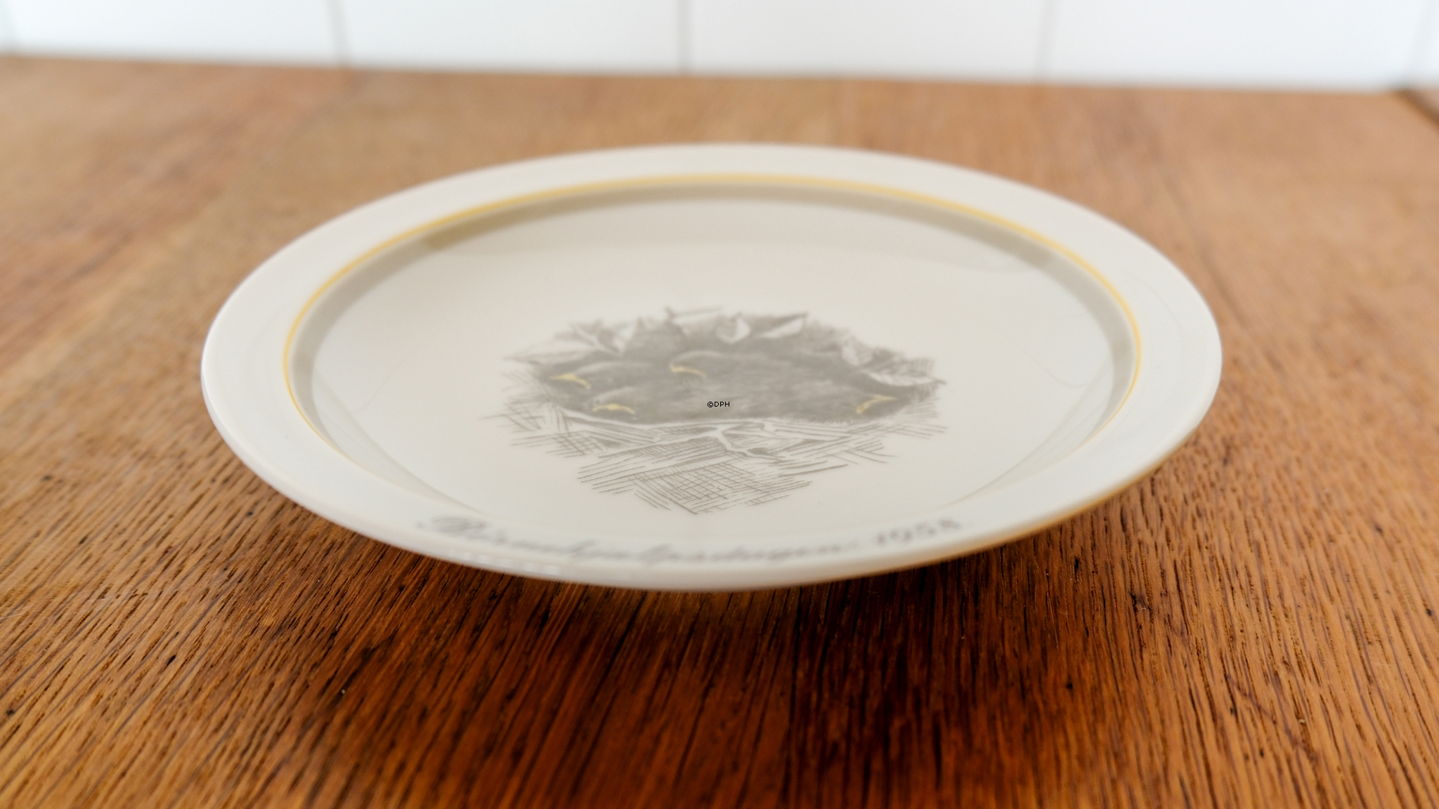 Royal Copenhagen bowl with baby birds Children's Aid Day 1958 no. 14115