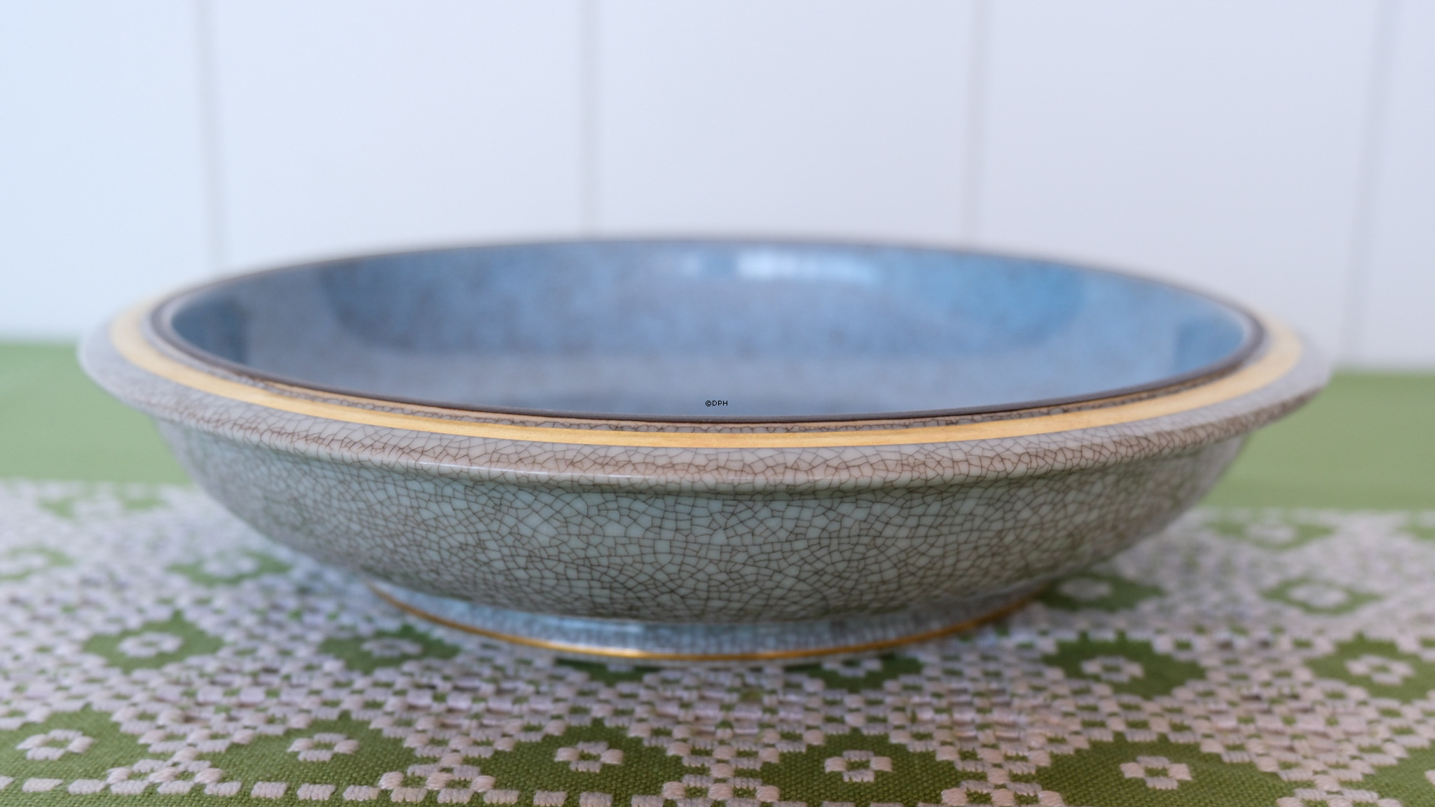 Grey bowl craquele, Royal Copenhagen No. 458-3606