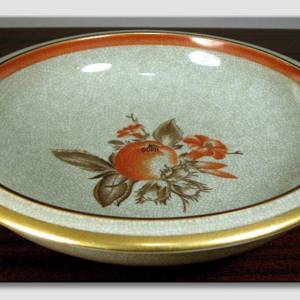 Dish with Peaches craquele, Royal Copenhagen No. 704-3606 | No. R704-3606-C | DPH Trading