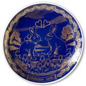 1979 Ravn Cobalt Blue Easter Plate Bunny Rabbits in Love