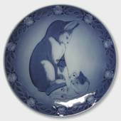 1983 Royal Copenhagen Mother and Child plate, cat with kitten