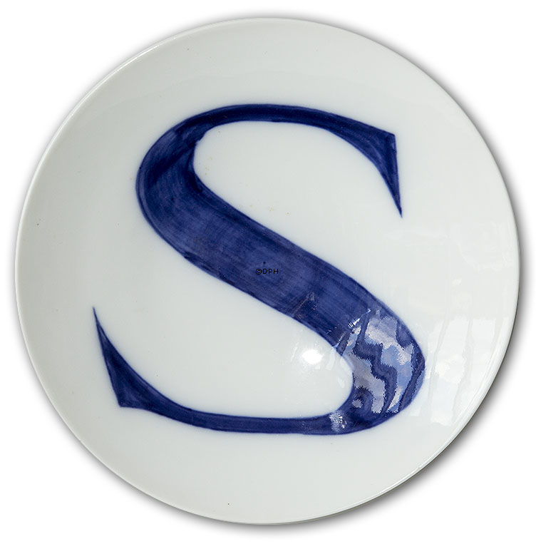Royal Copenhagen plate with "S" Extremely rare !!! - Age unknown