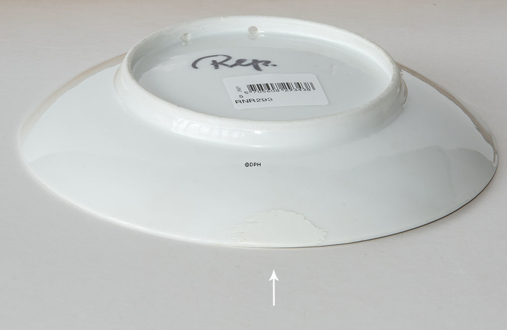 Royal Copenhagen plate with "V" Extremely rare !!! - Age unknown