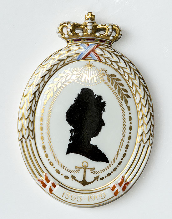 Royal Copenhagen Silhouette plate with Princess Marie 1865-1909