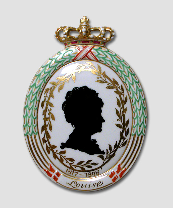 1898 Royal Copenhagen Plate, Silhouette of Queen Louise 1817-1898